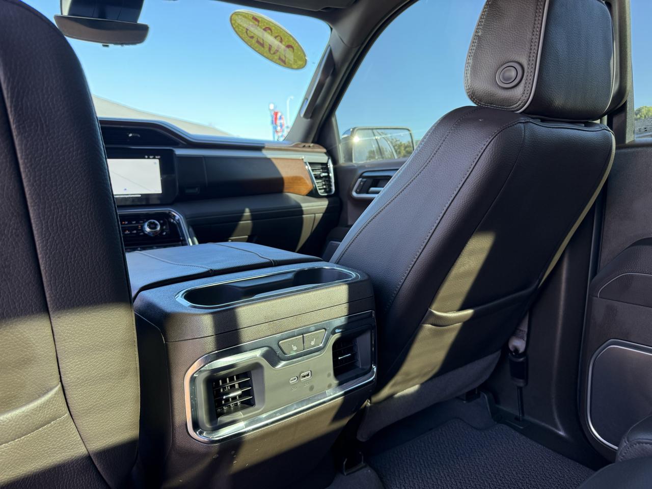 GMC Sierra 1500 4WD Crew Cab 147" Denali 2025