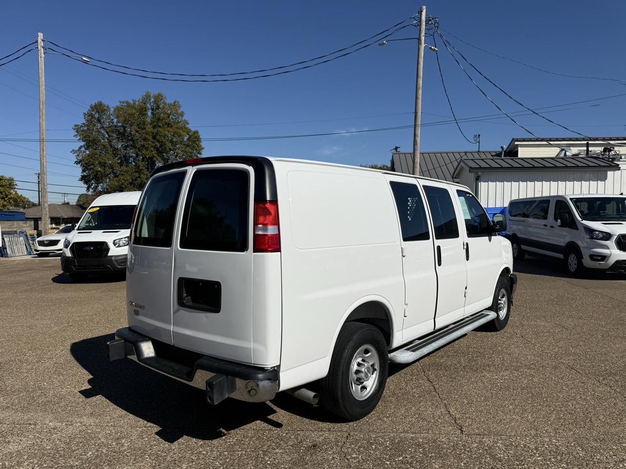 Chevrolet Express Cargo Van RWD 2500 135" 2025