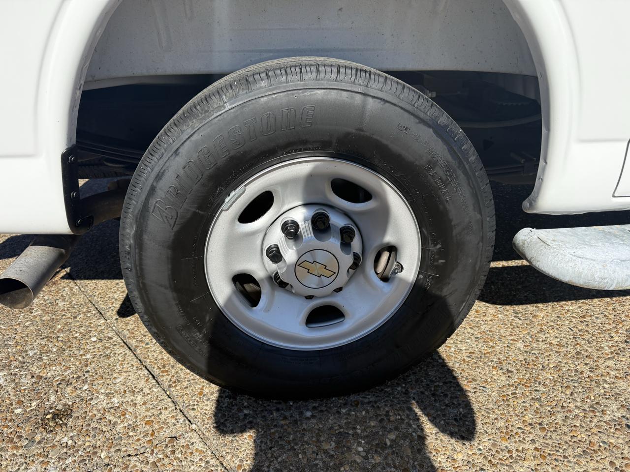 Chevrolet Express Cargo Van RWD 2500 135" 2025