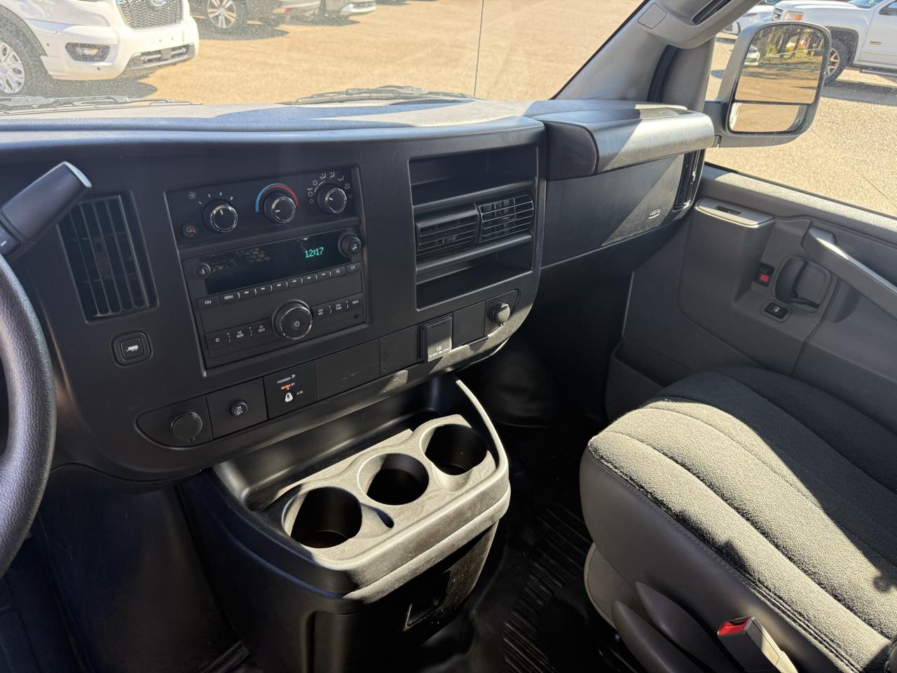 Chevrolet Express Cargo Van RWD 2500 135" 2025