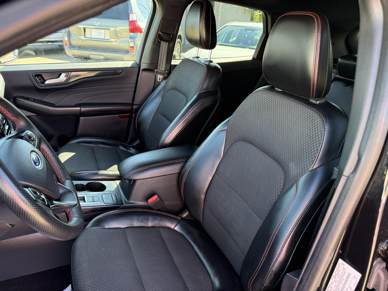 Ford Escape ST-Line AWD 2023
