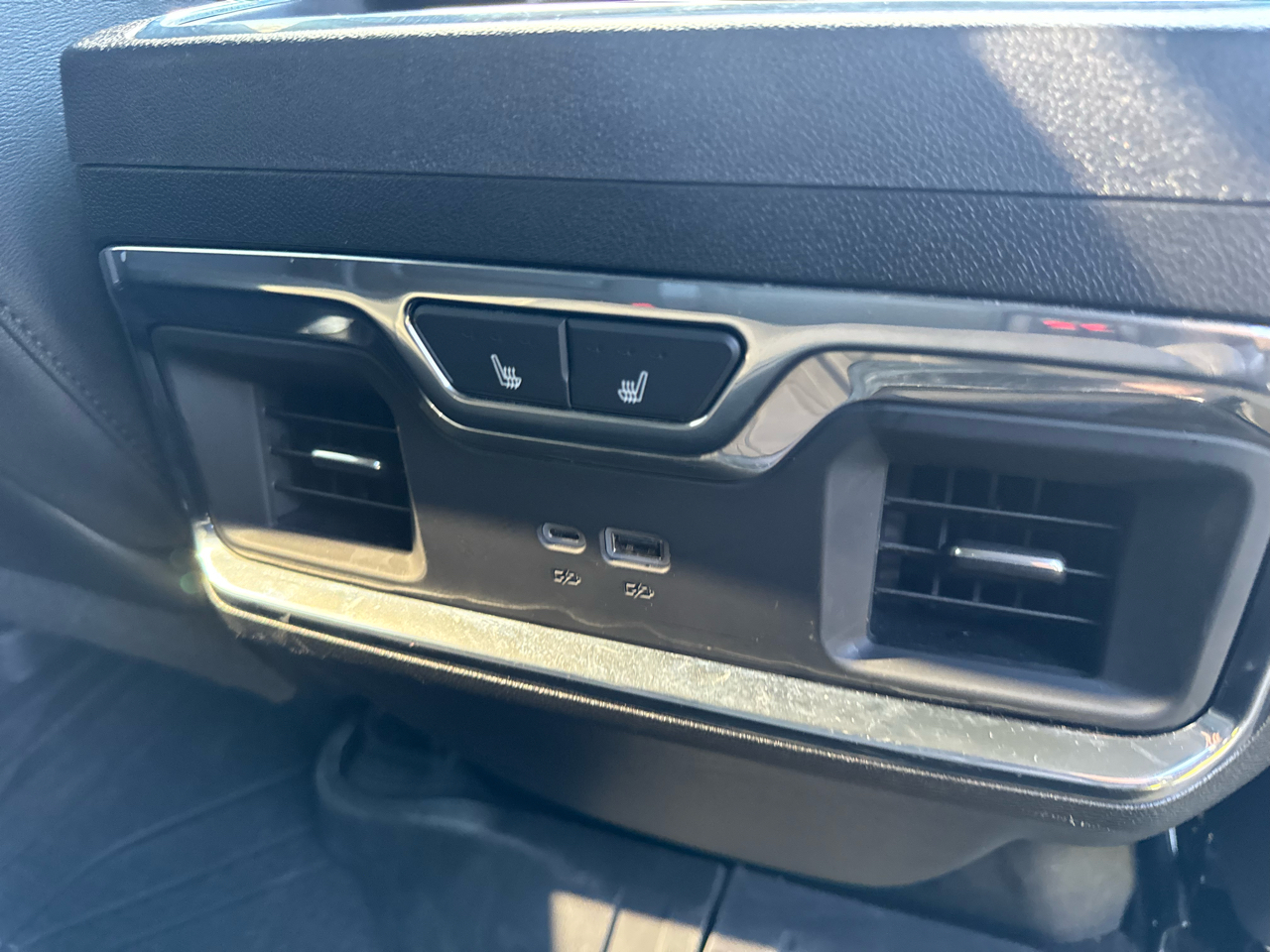 2024 Chevrolet Silverado 3500HD LTZ photo 25