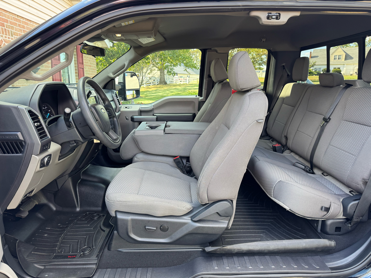 2022 Ford F-350 XLT photo 8