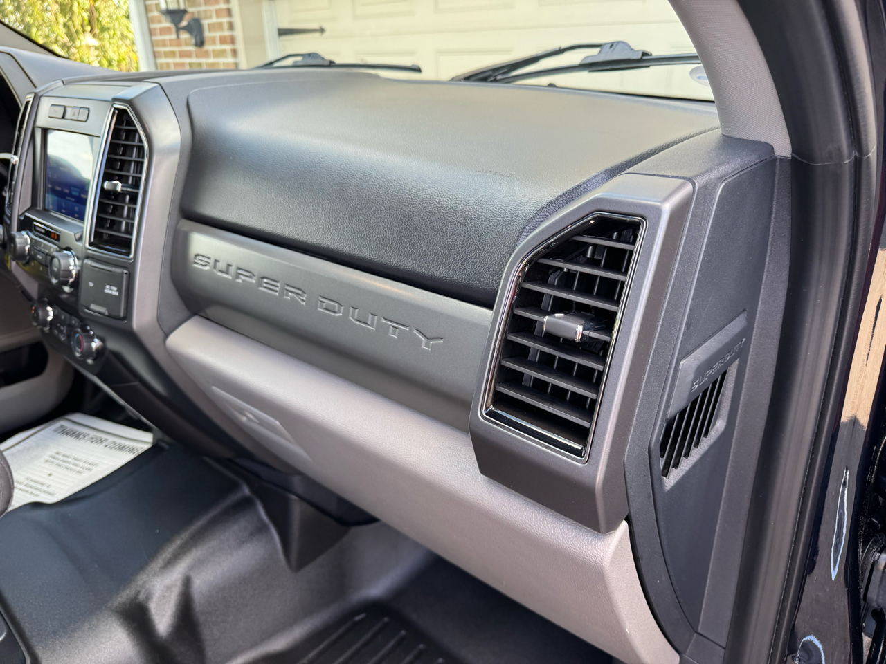 2022 Ford F-350 XLT photo 17