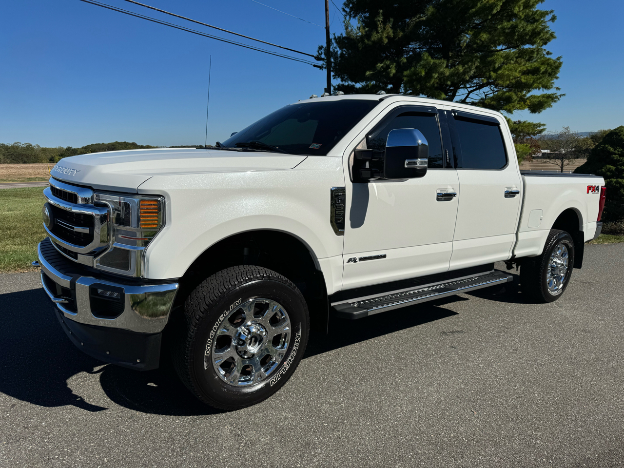 2020 Ford F-350 Lariat photo 2