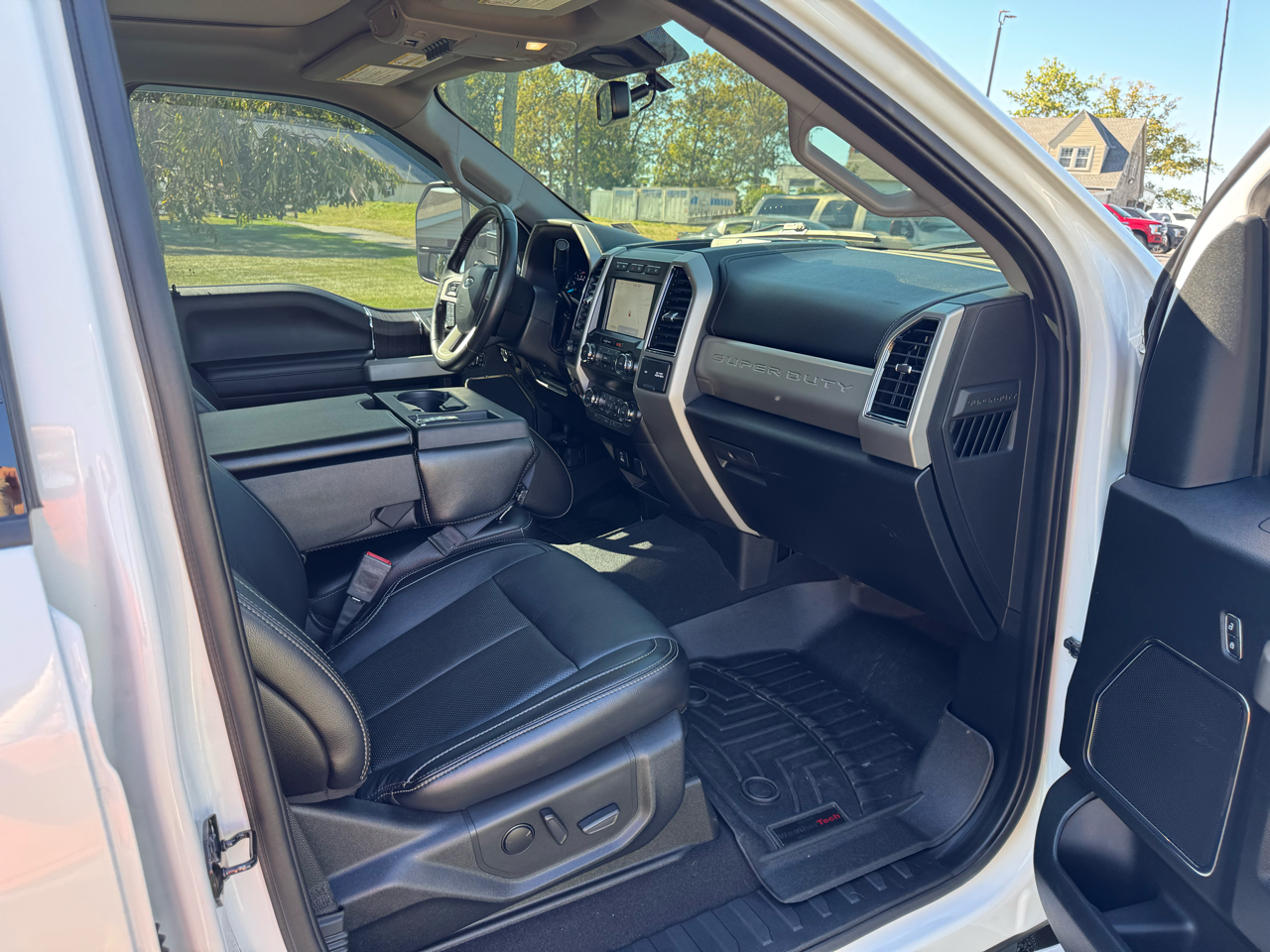 2020 Ford F-350 Lariat photo 12