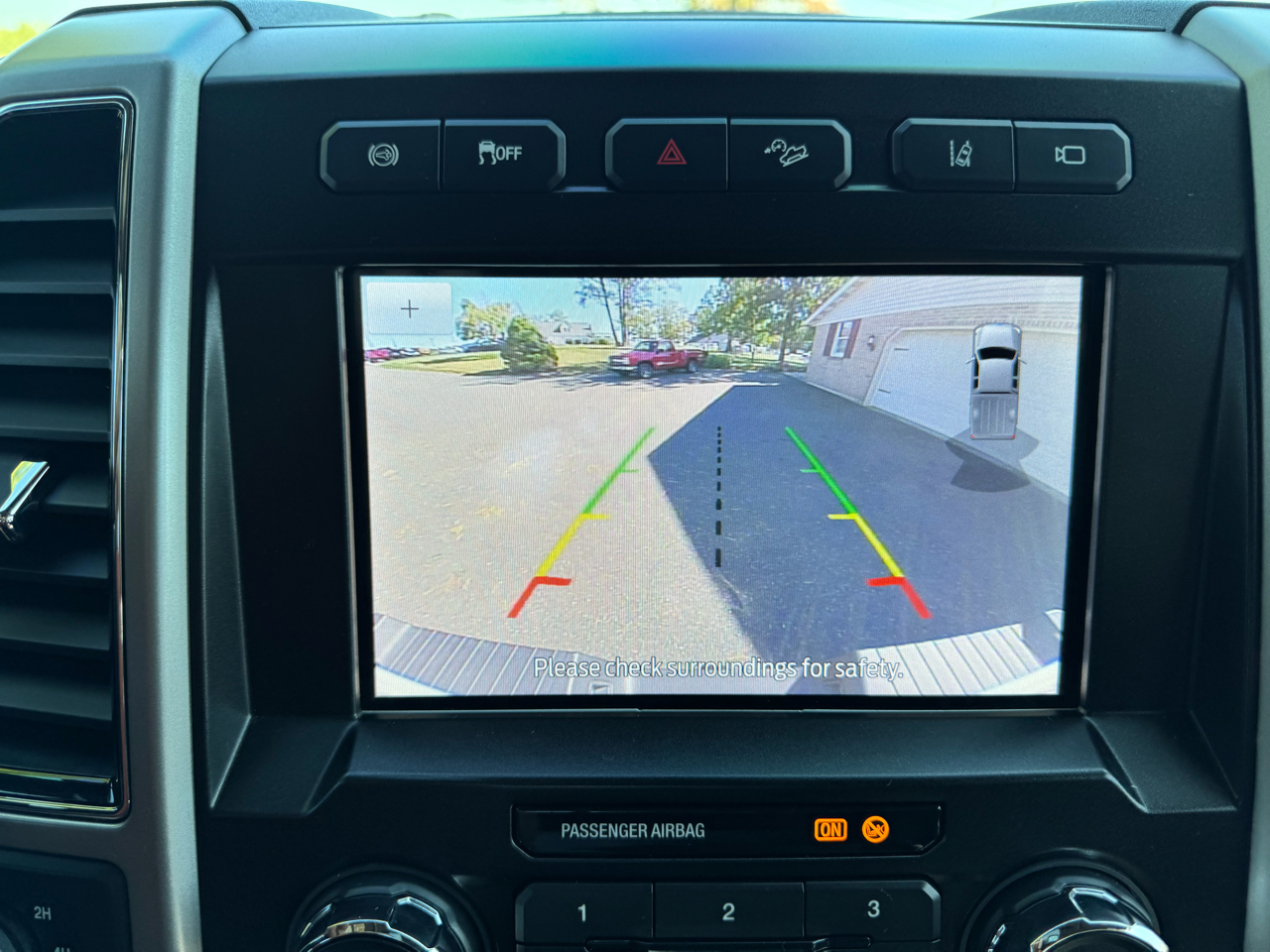2020 Ford F-350 Lariat photo 17