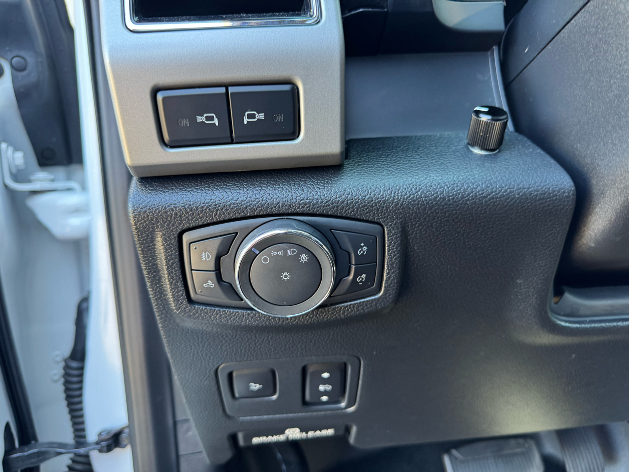 2020 Ford F-350 Lariat photo 21