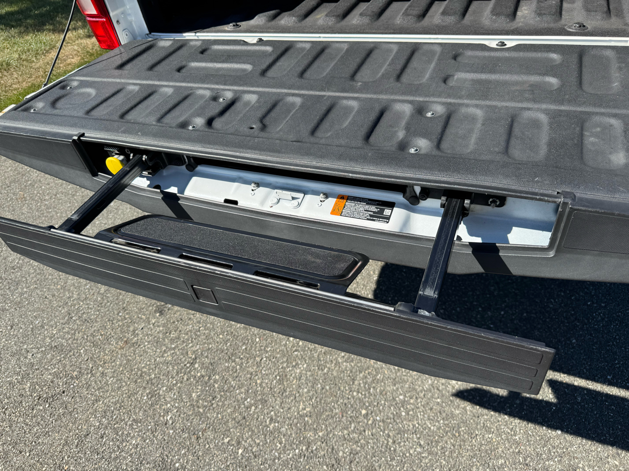 2020 Ford F-350 Lariat photo 31