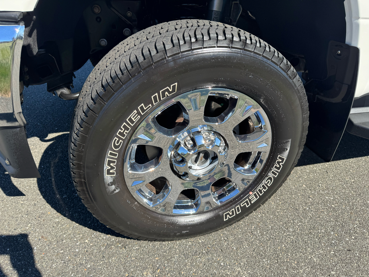 2020 Ford F-350 Lariat photo 32