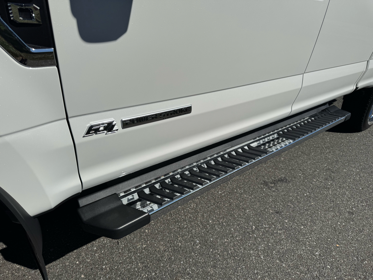 2020 Ford F-350 Lariat photo 29