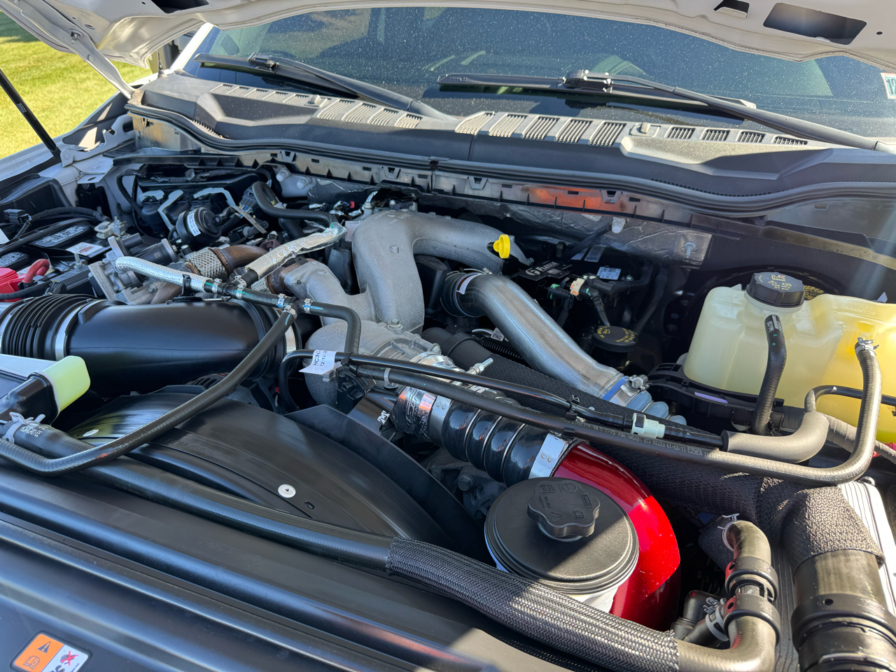 2020 Ford F-350 Lariat photo 34