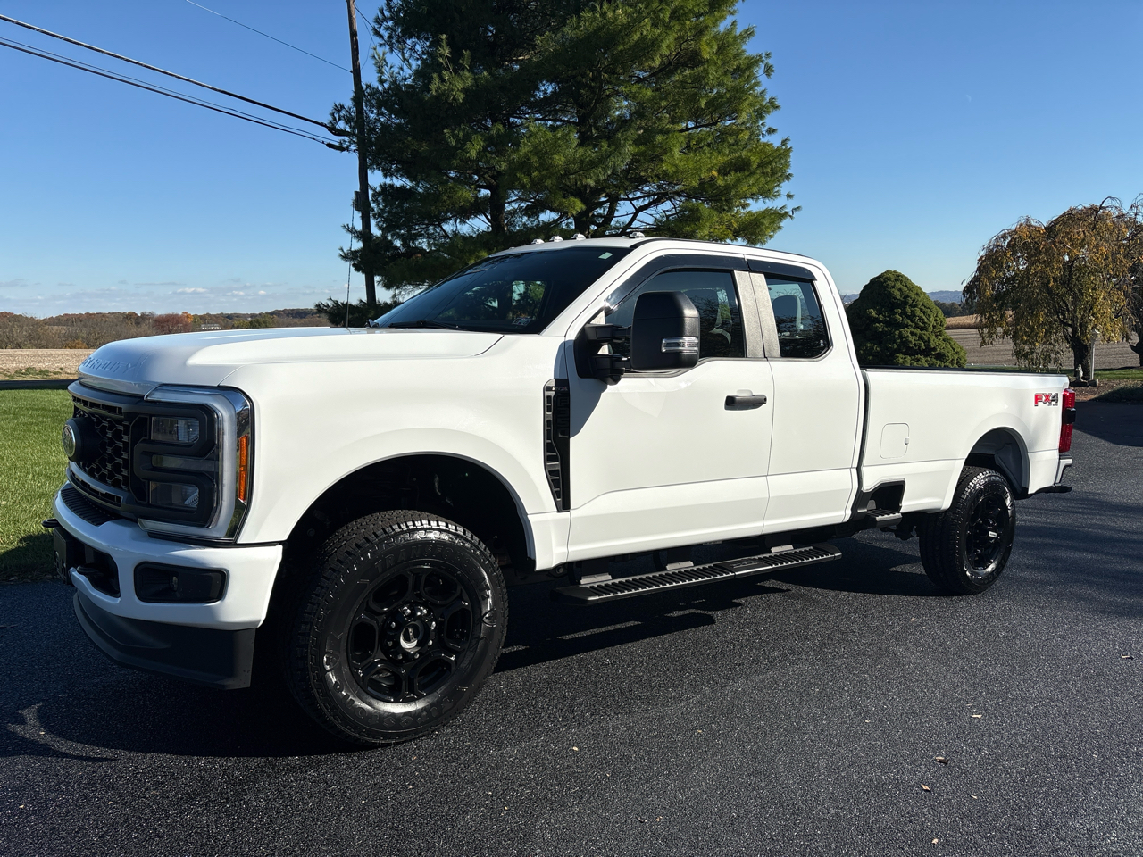 Ford F-350 SD XL SuperCab Long Bed 4WD 2023 Ford F-350 SD XL SuperCab Long Bed 4WD 2023