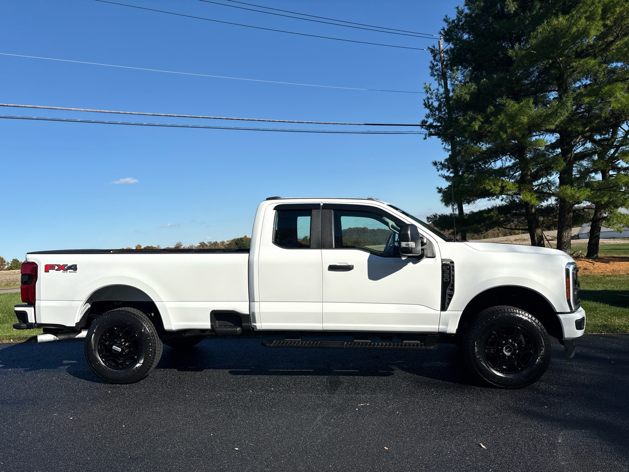 Ford F-350 SD XL SuperCab Long Bed 4WD 2023 Ford F-350 SD XL SuperCab Long Bed 4WD 2023