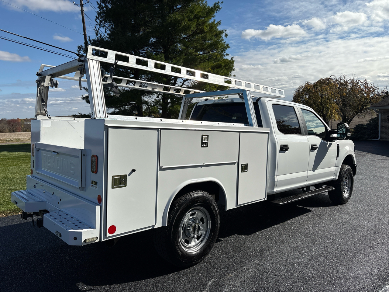 Ford F-350 SD XL Crew Cab Long Bed 4WD 2022 Ford F-350 SD XL Crew Cab Long Bed 4WD 2022