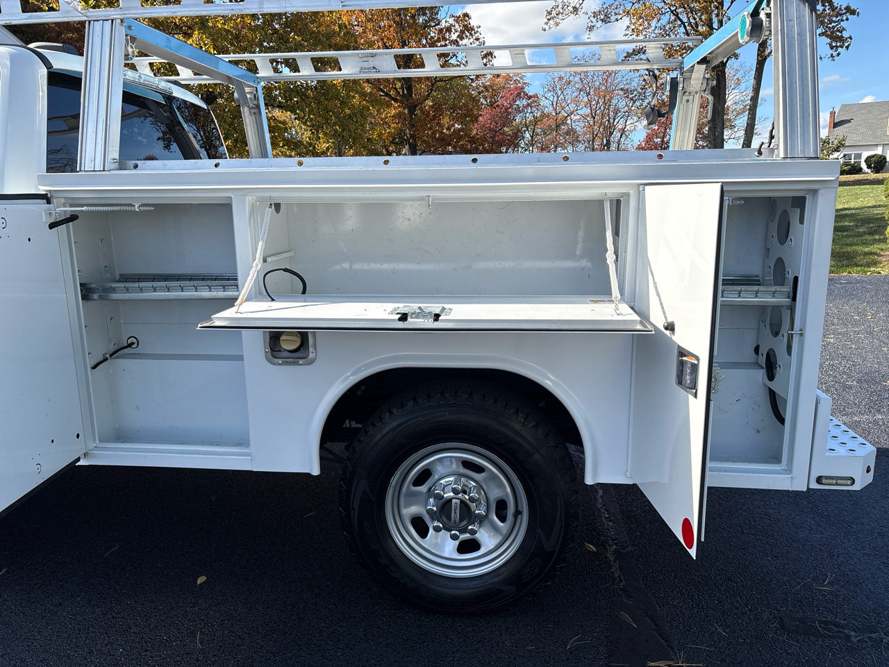 Ford F-350 SD XL Crew Cab Long Bed 4WD 2022 Ford F-350 SD XL Crew Cab Long Bed 4WD 2022