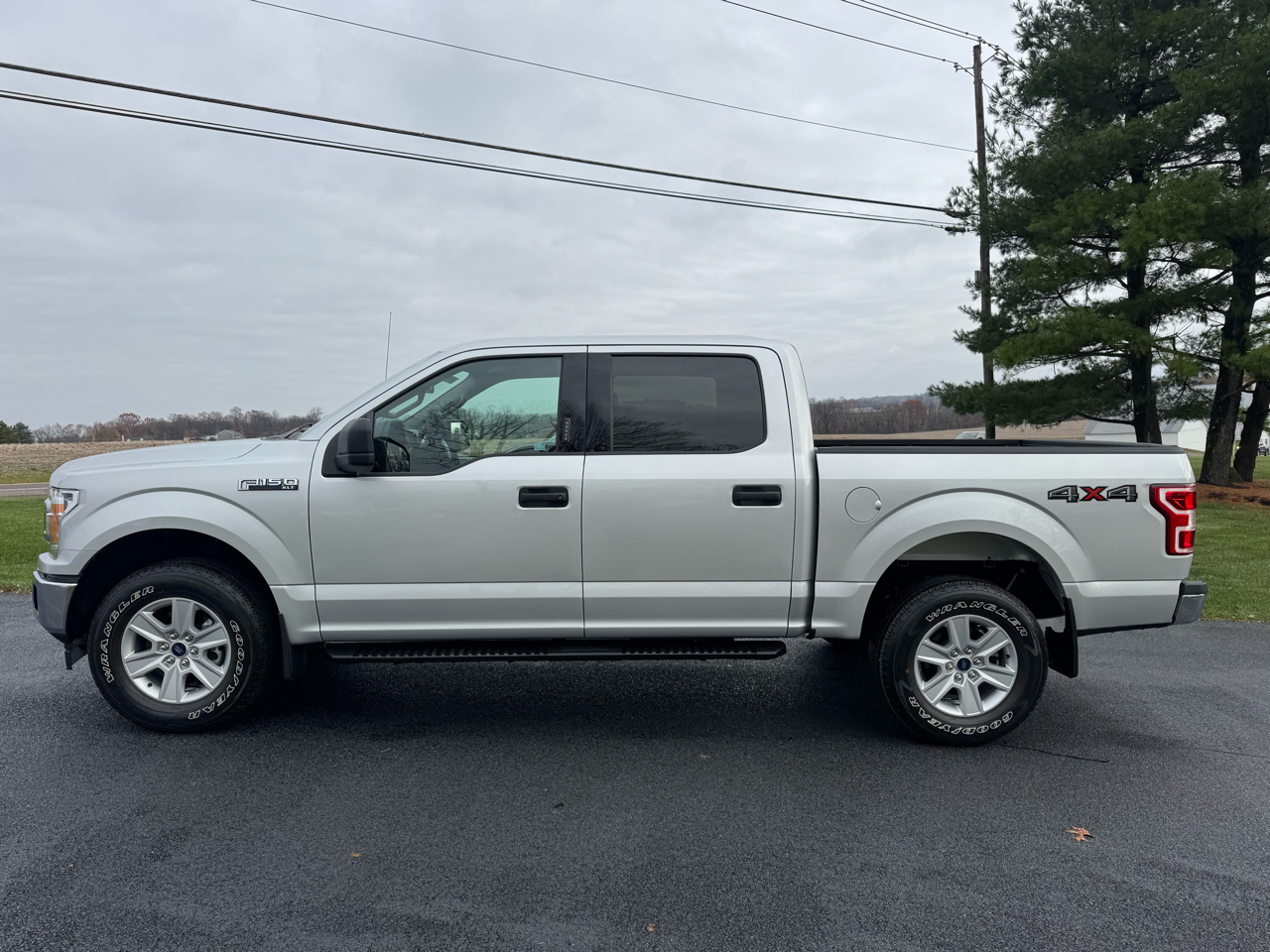 2019 Ford F-150 XLT photo 2
