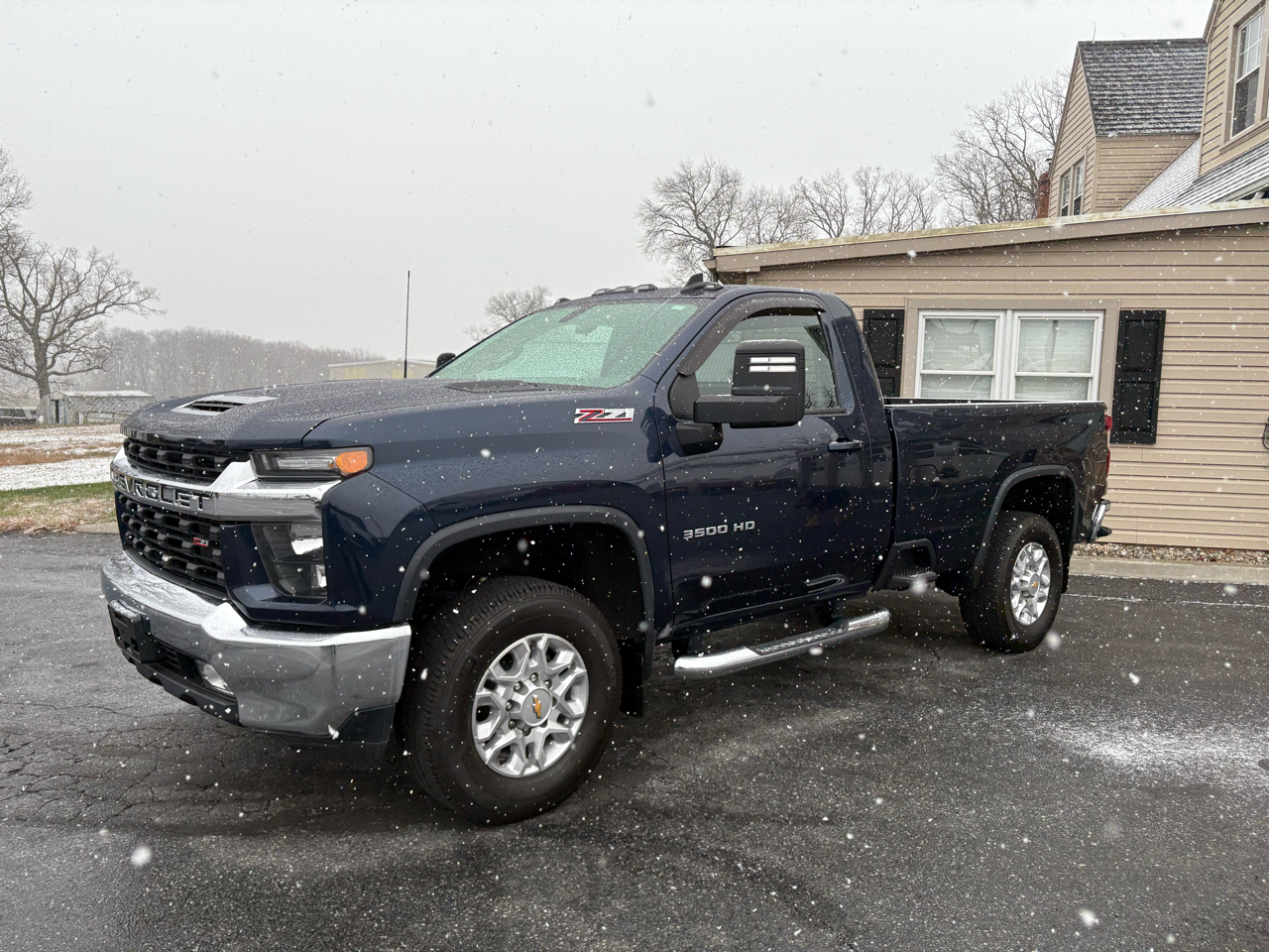 2022 Chevrolet Silverado 3500HD LT Regular Cab Long Bed 4WD