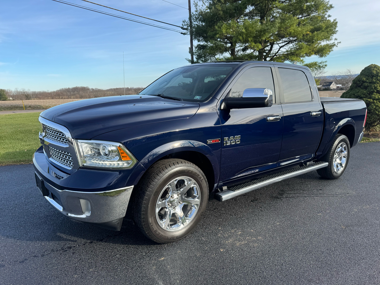 2018 RAM 1500 Laramie Crew Cab SWB 4WD