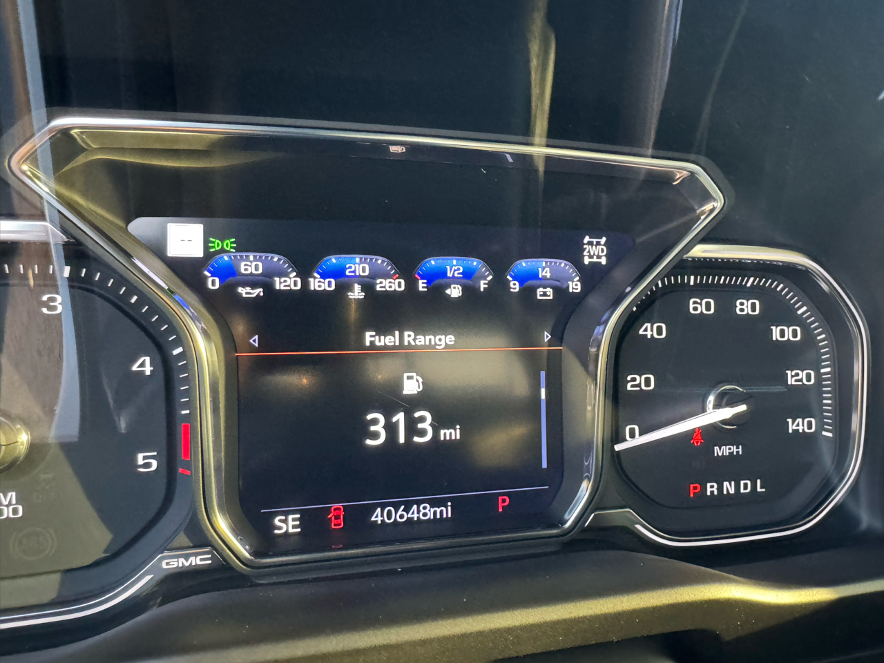 GMC Sierra 2500HD AT4 Crew Cab 4WD 2022