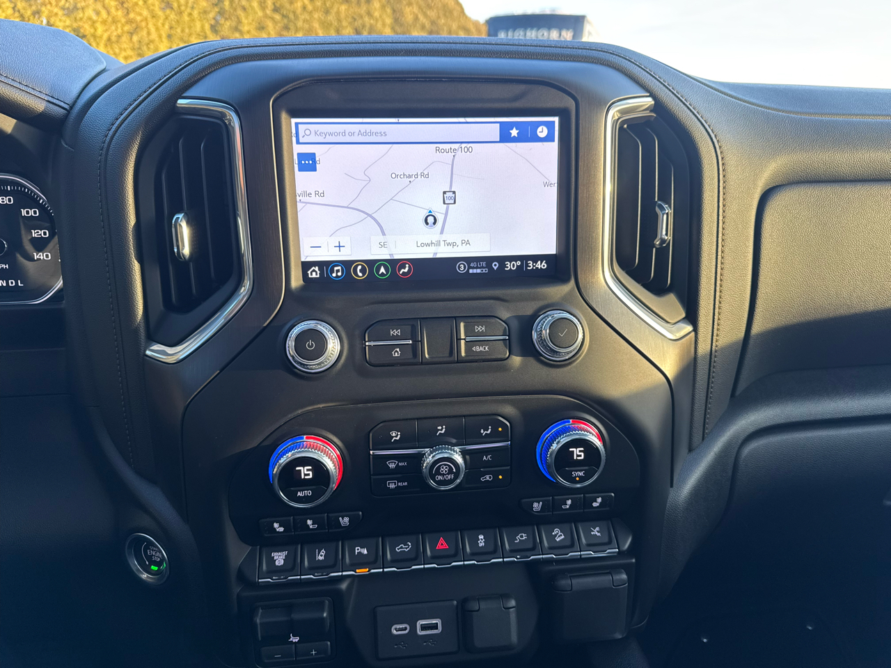 GMC Sierra 2500HD AT4 Crew Cab 4WD 2022