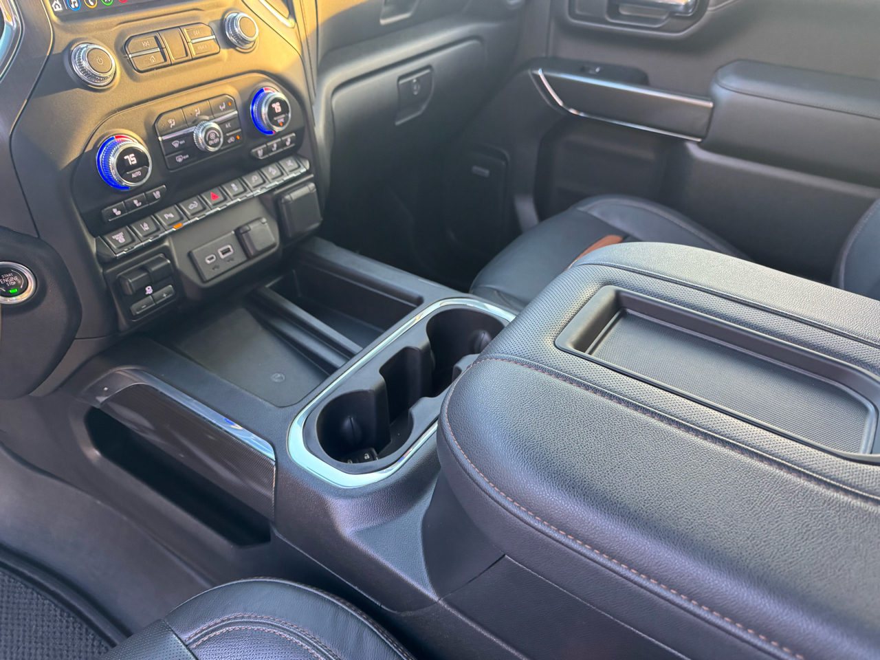 GMC Sierra 2500HD AT4 Crew Cab 4WD 2022