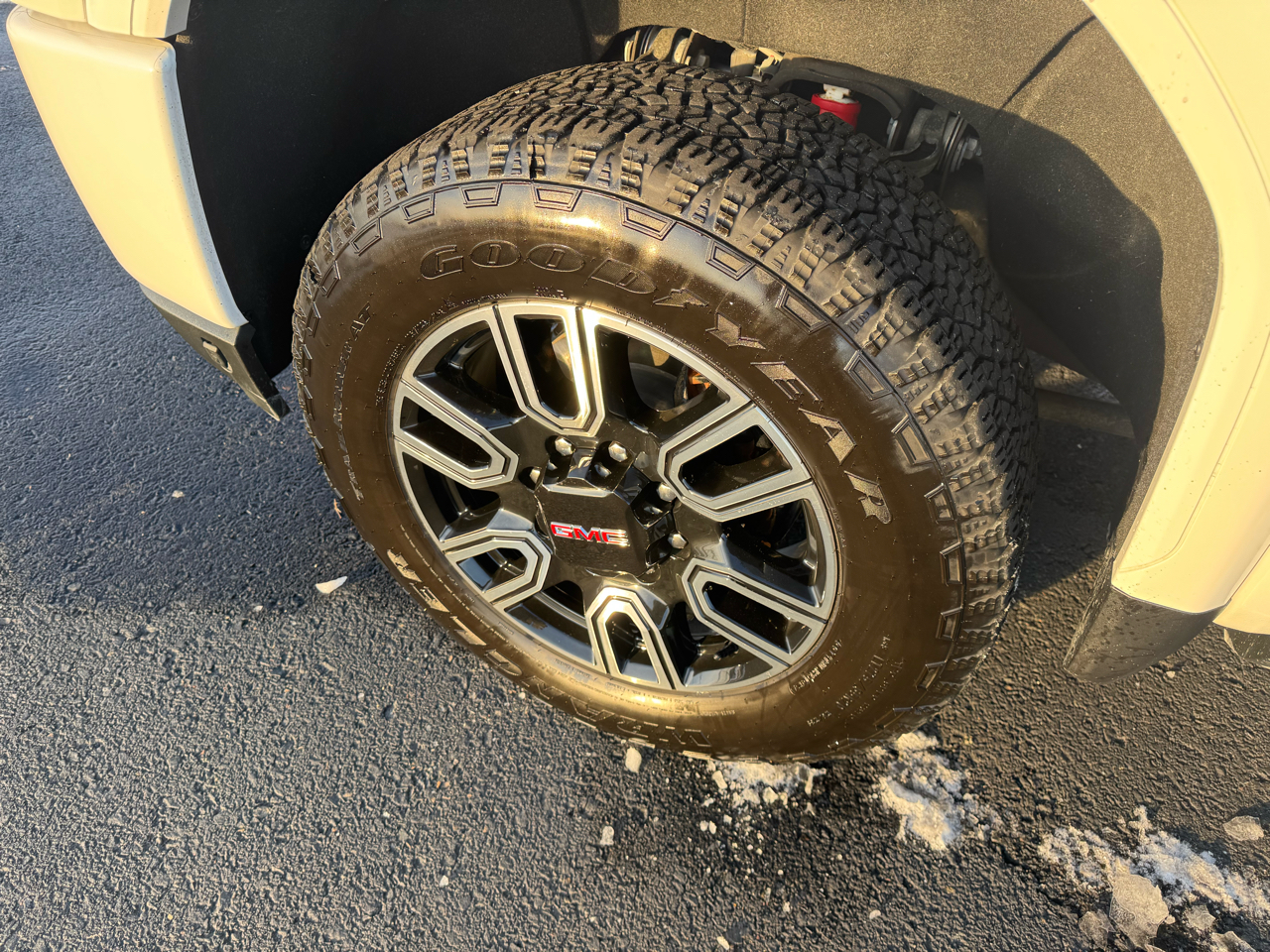 GMC Sierra 2500HD AT4 Crew Cab 4WD 2022