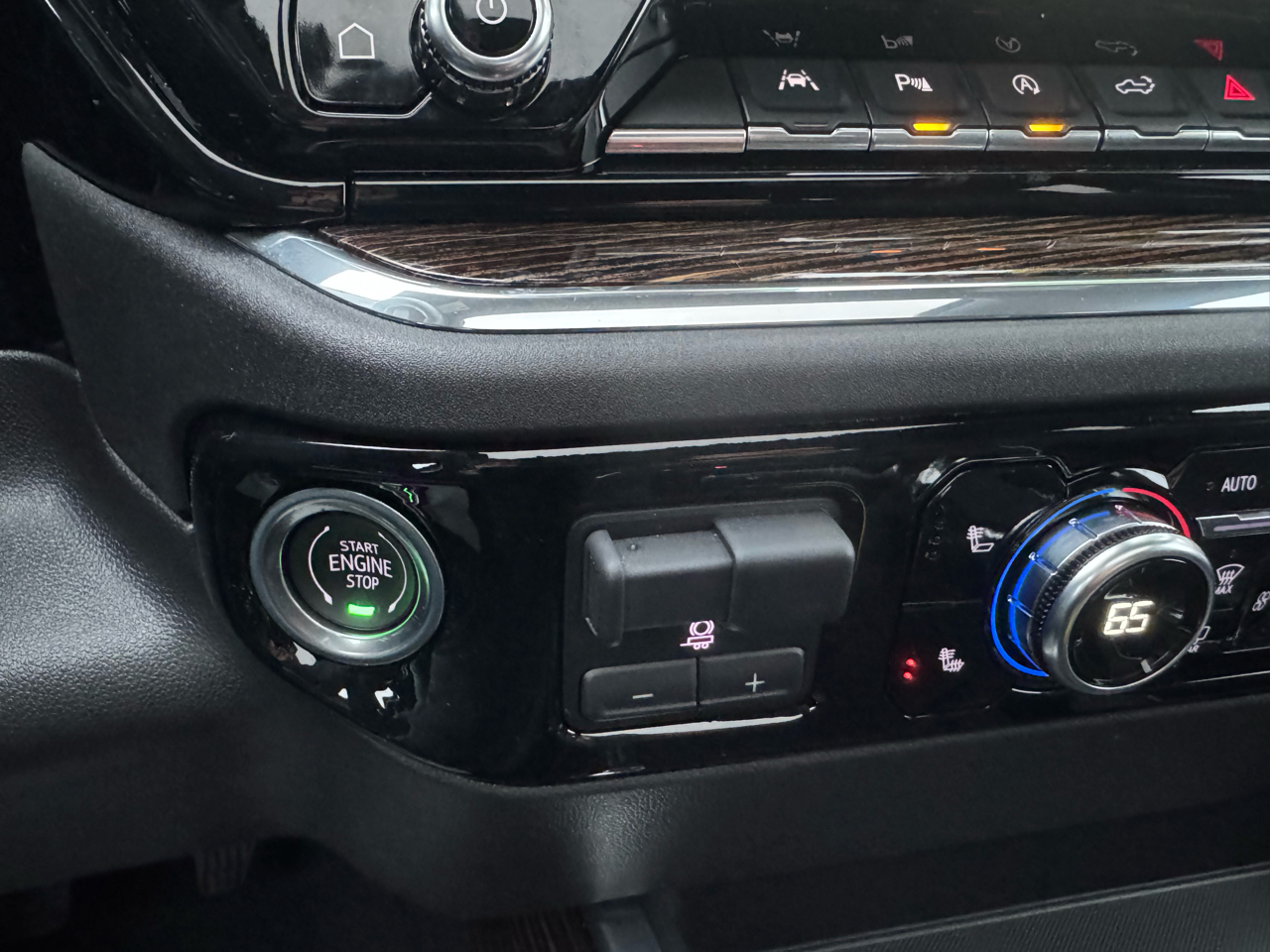 GMC Sierra 1500 Elevation Crew Cab 4WD 2024