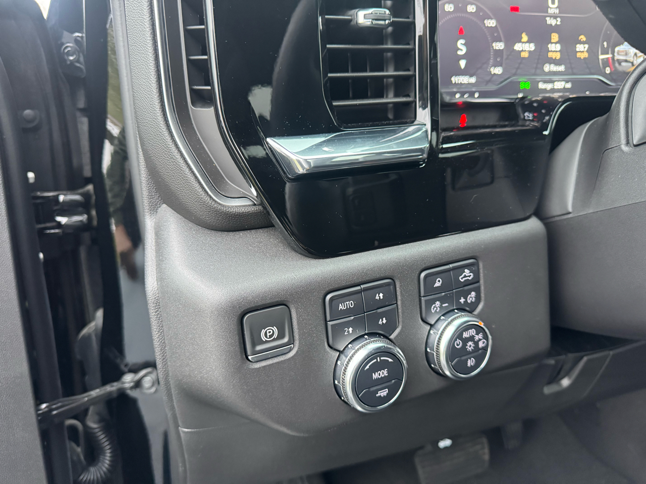 GMC Sierra 1500 Elevation Crew Cab 4WD 2024