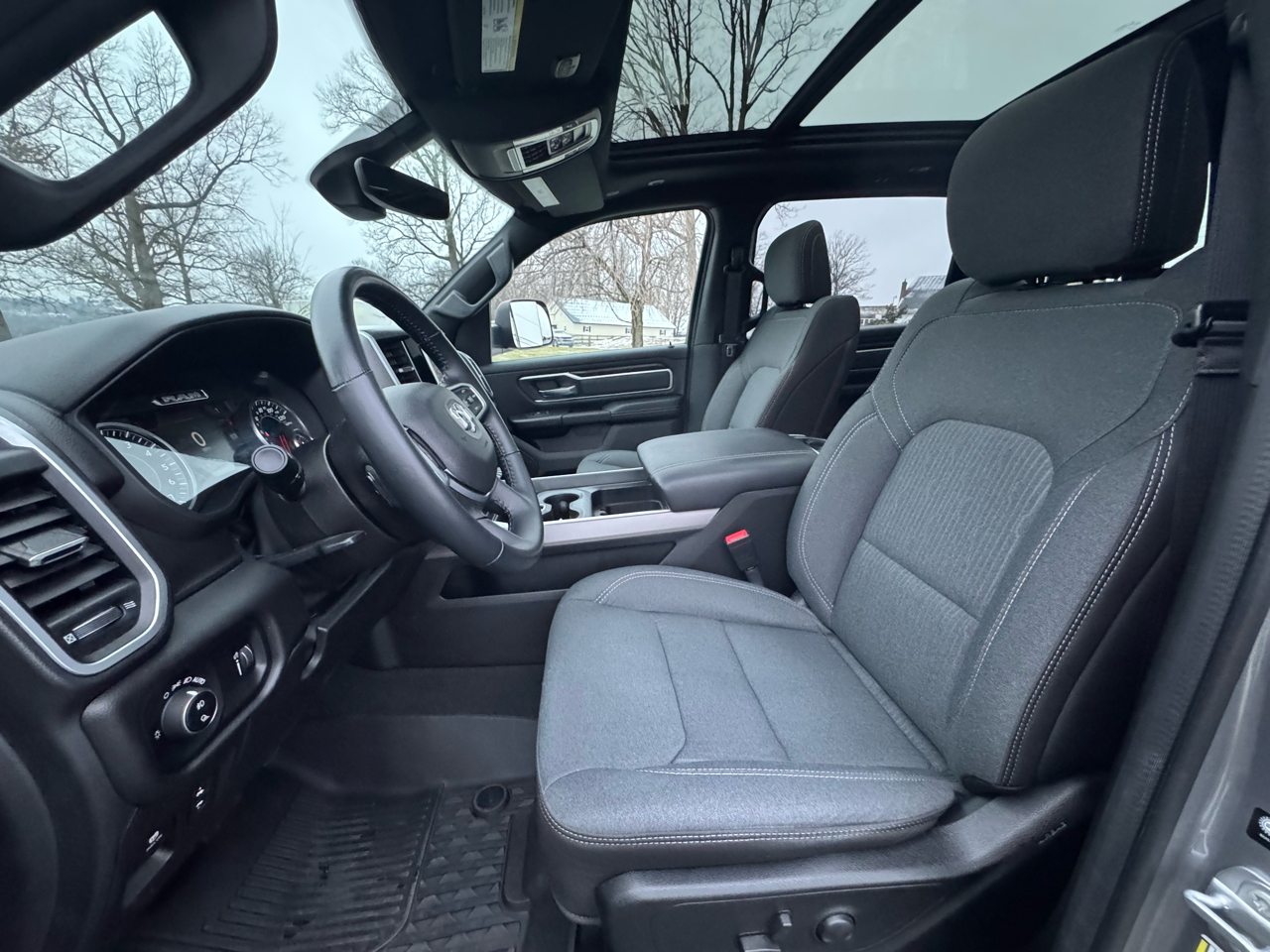 RAM 1500 Big Horn Crew Cab LWB 4WD 2022