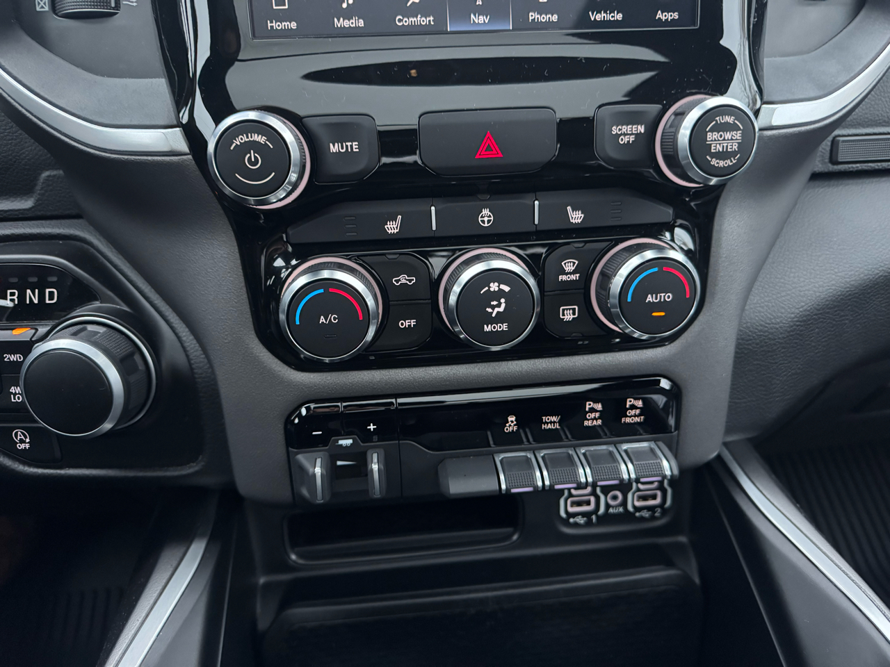 RAM 1500 Big Horn Crew Cab LWB 4WD 2022