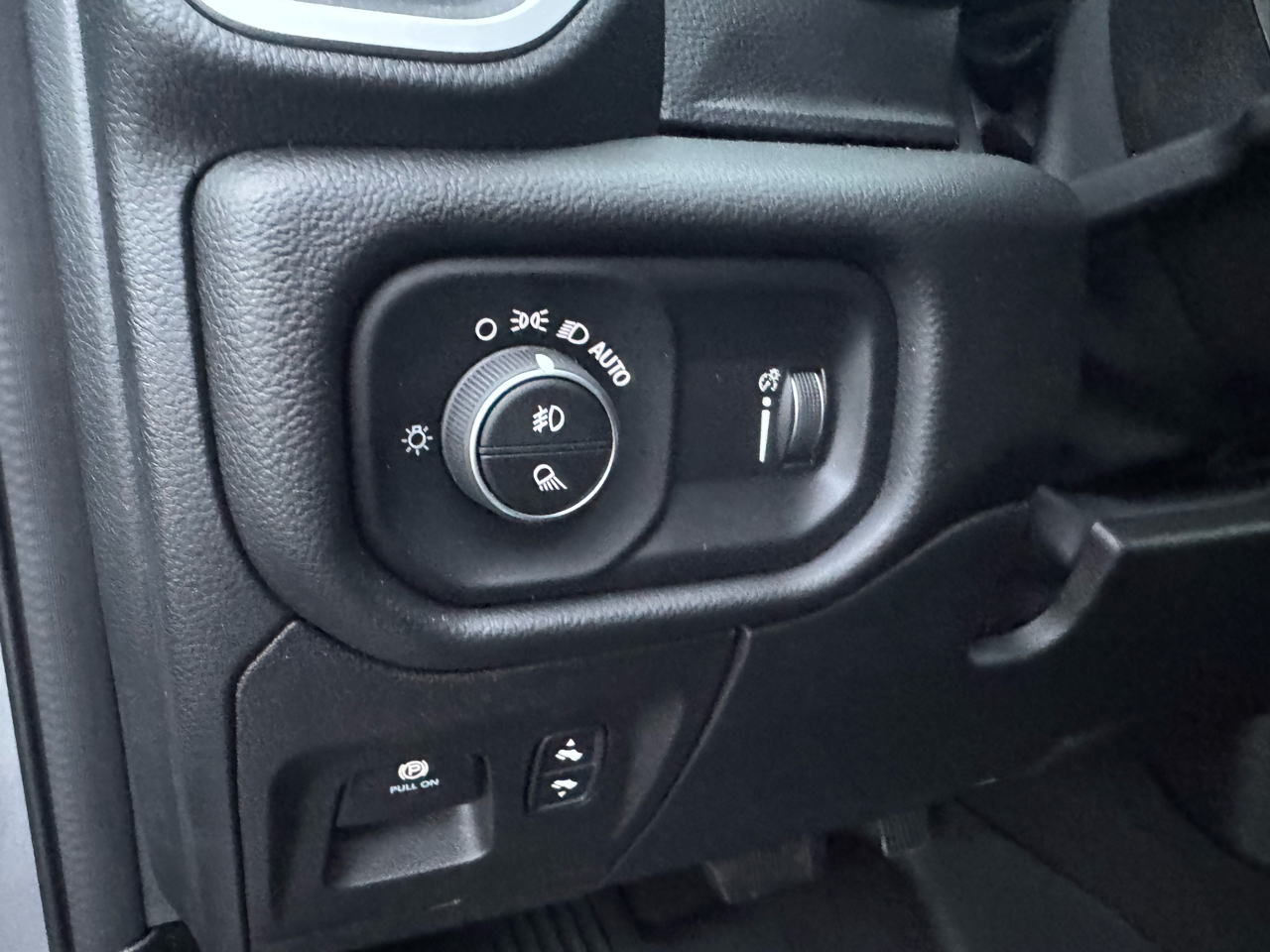 RAM 1500 Big Horn Crew Cab LWB 4WD 2022