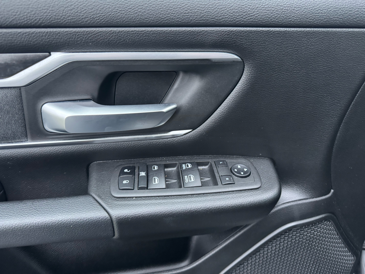 RAM 1500 Big Horn Crew Cab LWB 4WD 2022