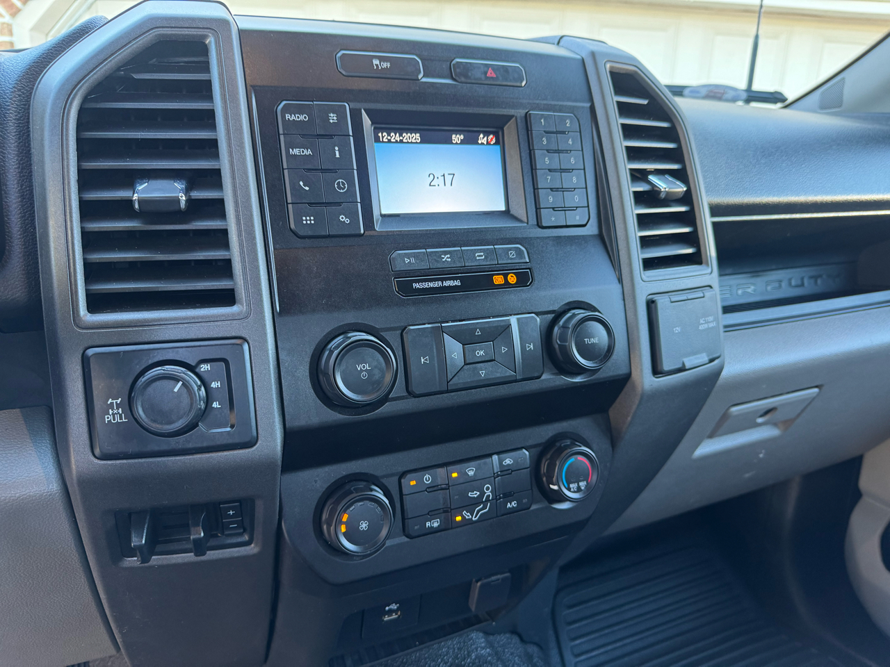 Ford F-250 SD XL SuperCab Long Bed 4WD 2022