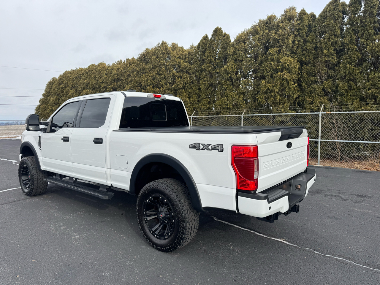 Ford F-250 SD XLT Crew Cab 4WD 2022