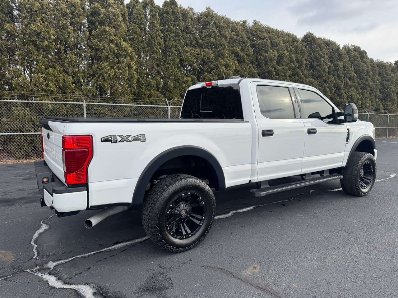 Ford F-250 SD XLT Crew Cab 4WD 2022