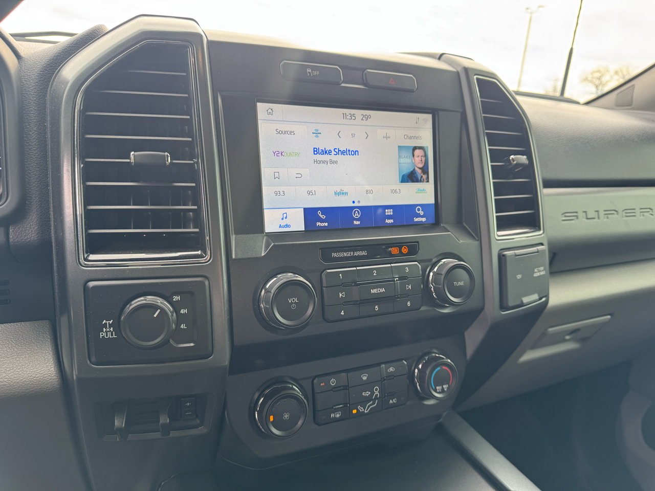 Ford F-250 SD XLT Crew Cab 4WD 2022