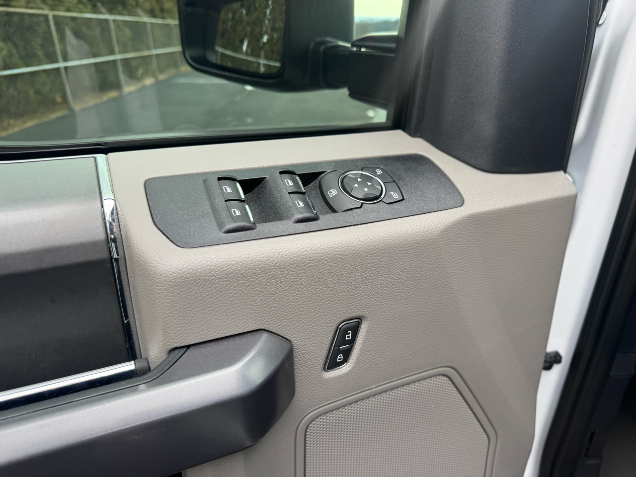 Ford F-250 SD XLT Crew Cab 4WD 2022