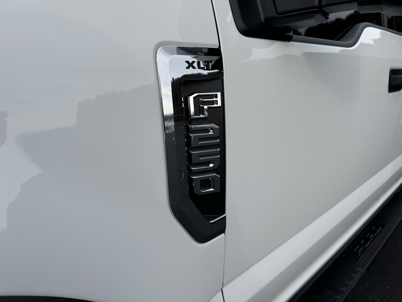 Ford F-250 SD XLT Crew Cab 4WD 2022