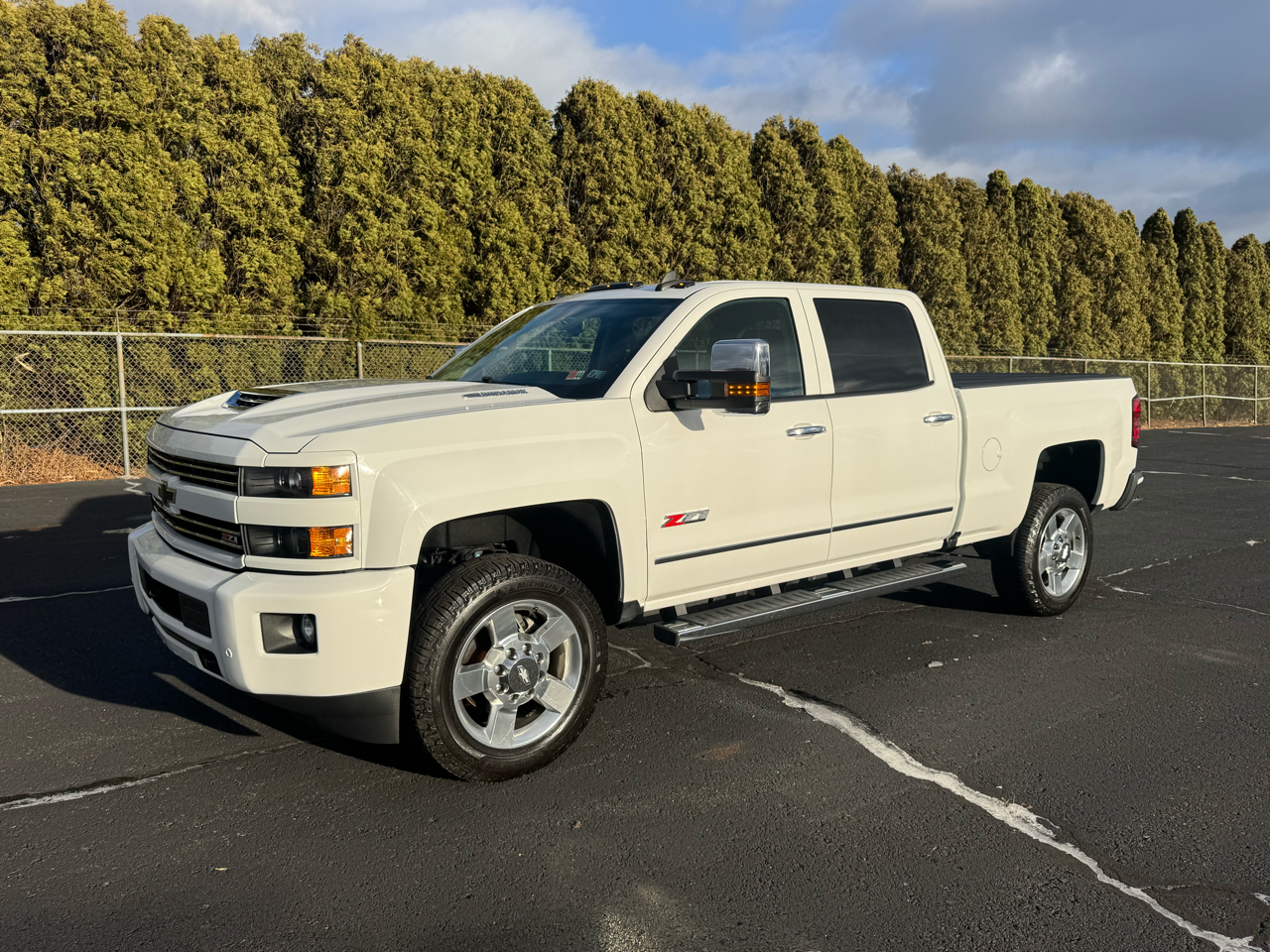 2019 Chevrolet Silverado 2500HD LT Crew Cab Short Box 4WD