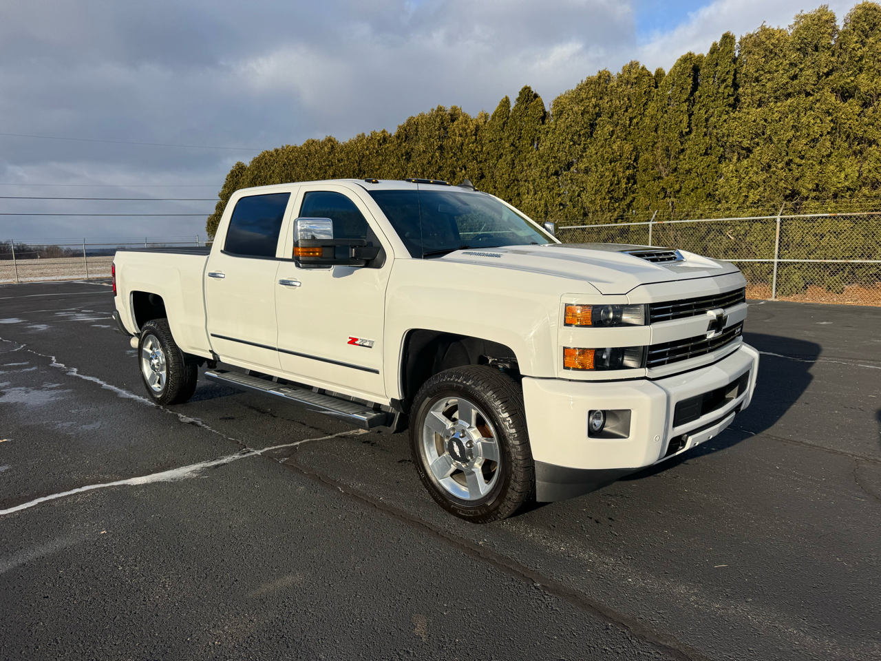 Chevrolet Silverado 2500HD LT Crew Cab Short Box 4WD 2019