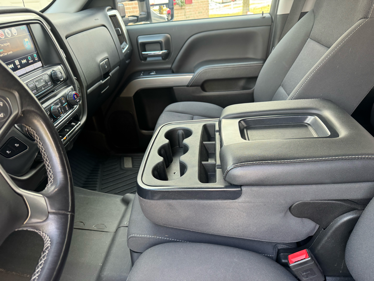 Chevrolet Silverado 2500HD LT Crew Cab Short Box 4WD 2019