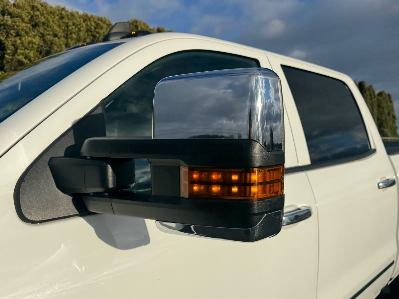 Chevrolet Silverado 2500HD LT Crew Cab Short Box 4WD 2019