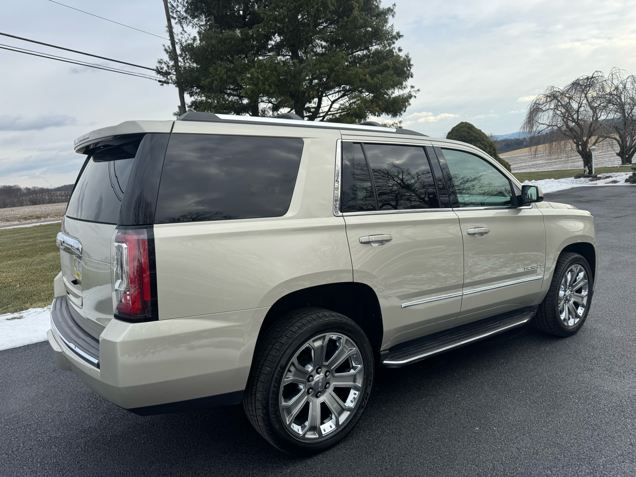 GMC Yukon Denali 4WD 2017