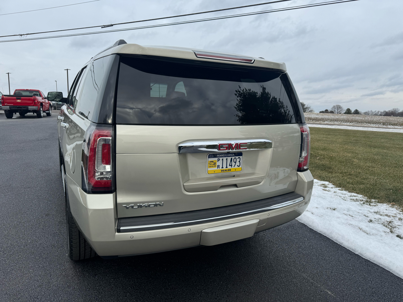 GMC Yukon Denali 4WD 2017