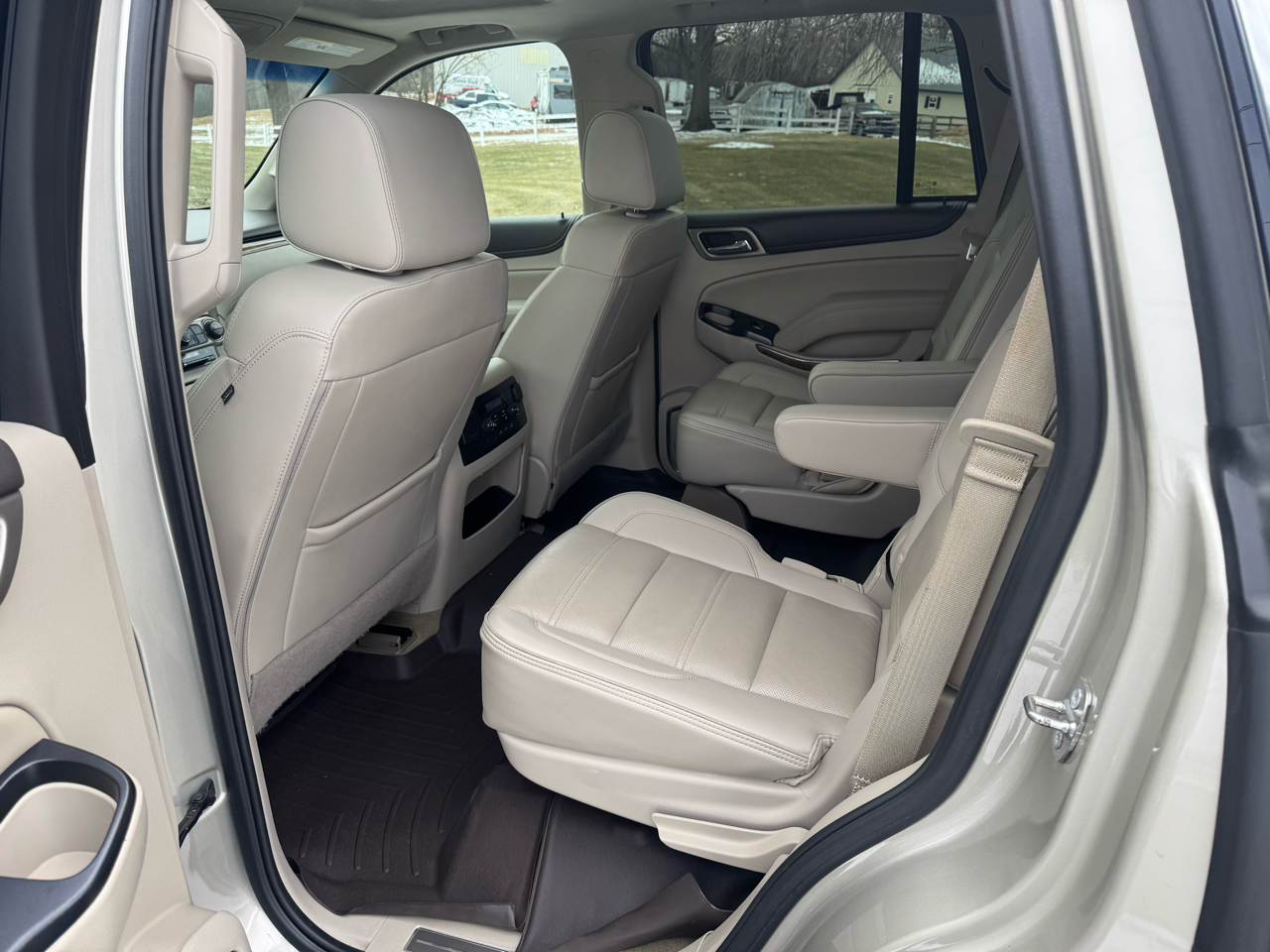 GMC Yukon Denali 4WD 2017