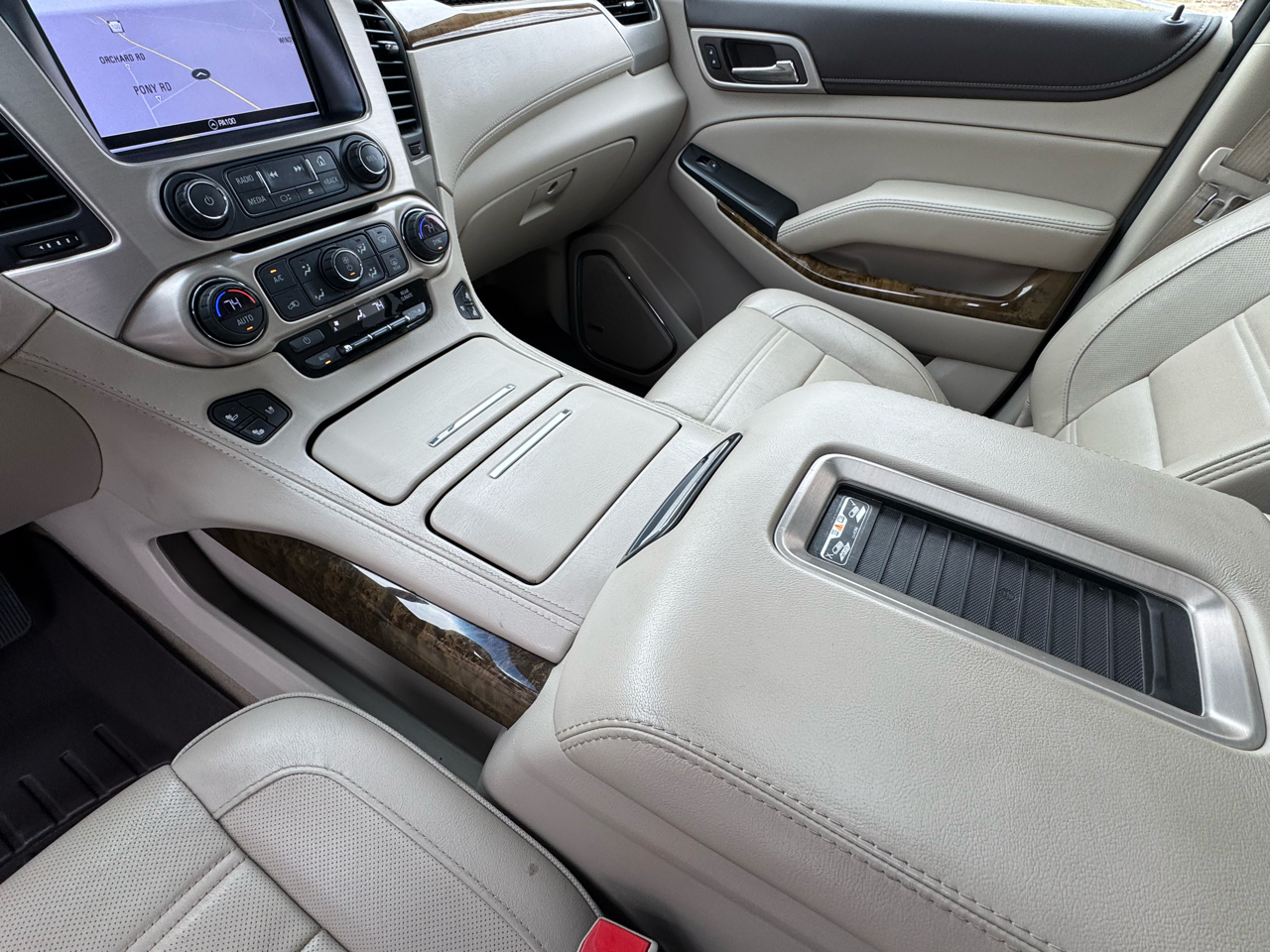 GMC Yukon Denali 4WD 2017