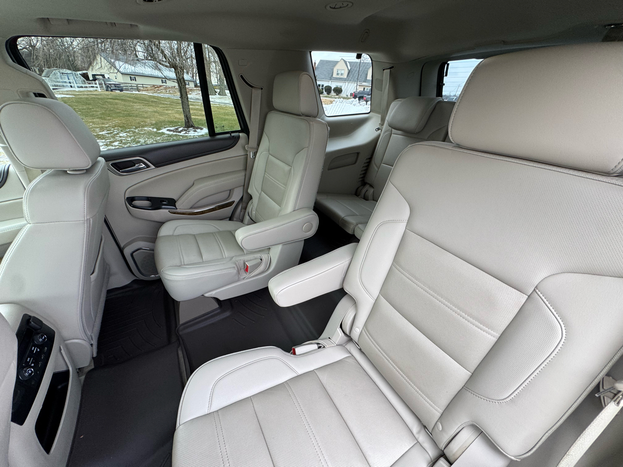 GMC Yukon Denali 4WD 2017