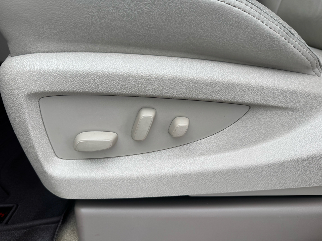 GMC Yukon Denali 4WD 2017