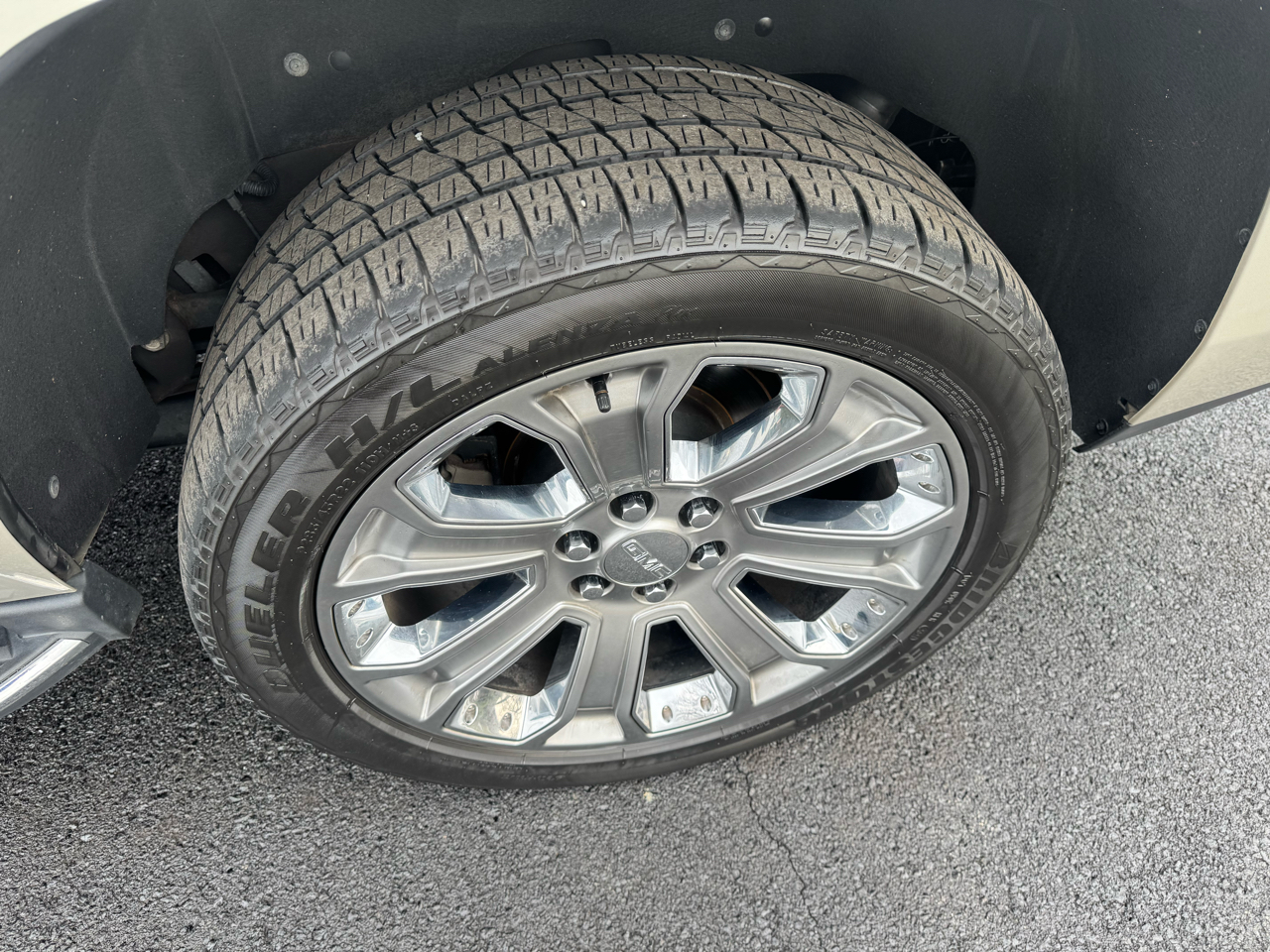 GMC Yukon Denali 4WD 2017